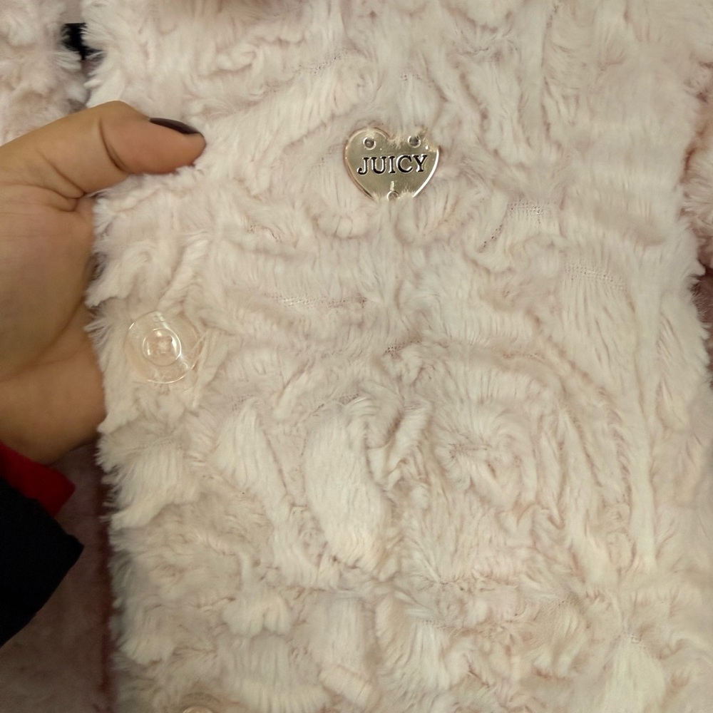 Juicy Couture Girls Faux Fur Pink Coat Size 6 - Picture 5 of 11